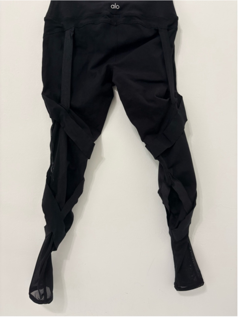 Alo Yoga High-Waist Bandage Legging Sz M Black EUC - Picture 8 of 10